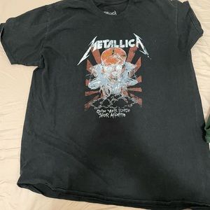 metallica graphic (not metallica merch)